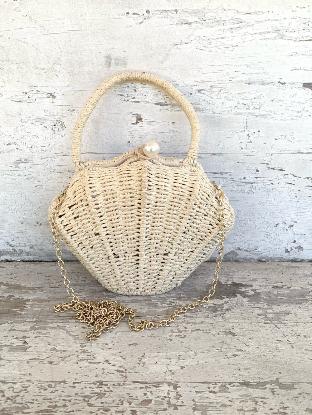 Forever 21 White Wicker Rattan Basket Seashell Purse Handbag